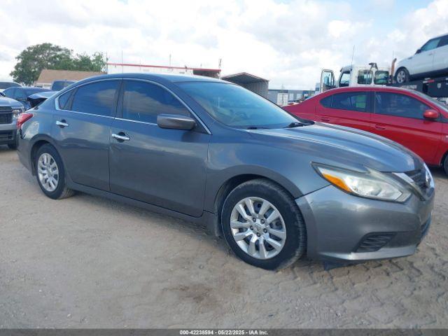  Salvage Nissan Altima