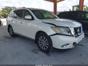  Salvage Nissan Pathfinder