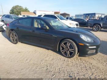  Salvage Porsche Panamera