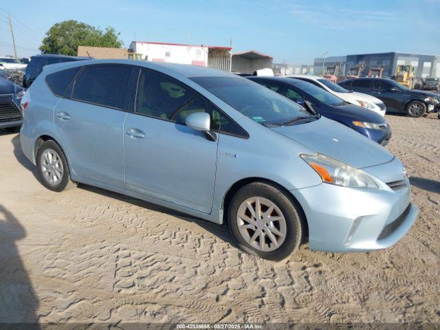 Salvage Toyota Prius v