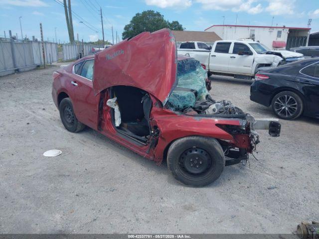  Salvage Nissan Altima