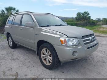  Salvage Toyota Highlander