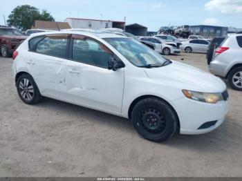  Salvage Kia Forte