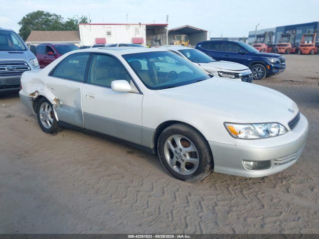  Salvage Lexus Es