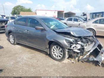  Salvage Nissan Altima