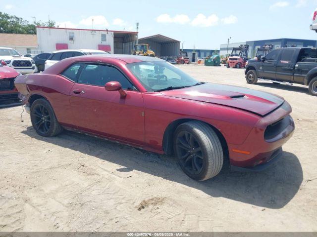  Salvage Dodge Challenger