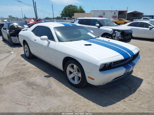  Salvage Dodge Challenger