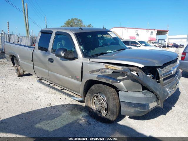 Salvage Chevrolet Silverado 2500