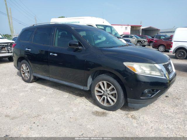  Salvage Nissan Pathfinder