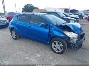  Salvage Toyota Prius c