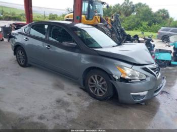  Salvage Nissan Altima