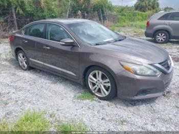  Salvage Nissan Altima