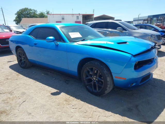  Salvage Dodge Challenger