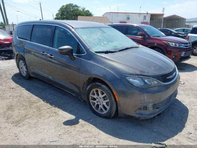  Salvage Chrysler Pacifica