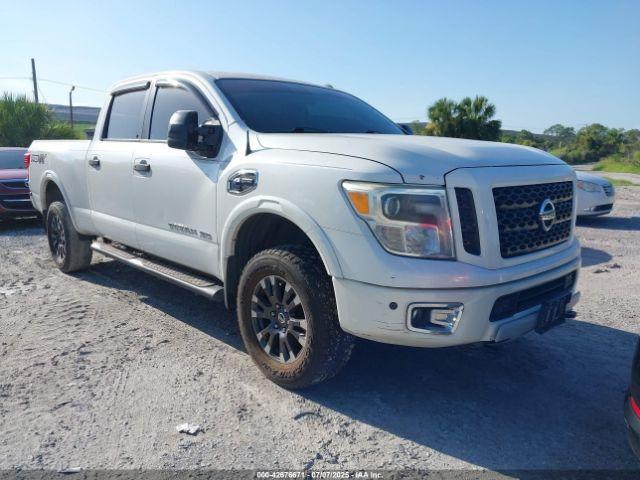  Salvage Nissan Titan