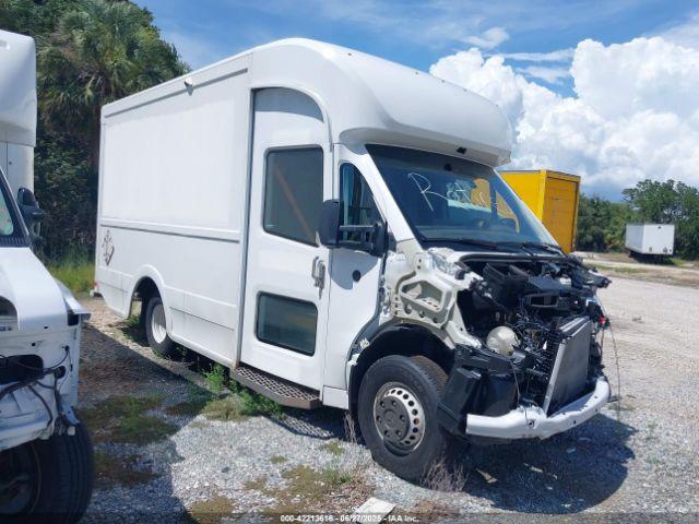  Salvage Mercedes-Benz Sprinter