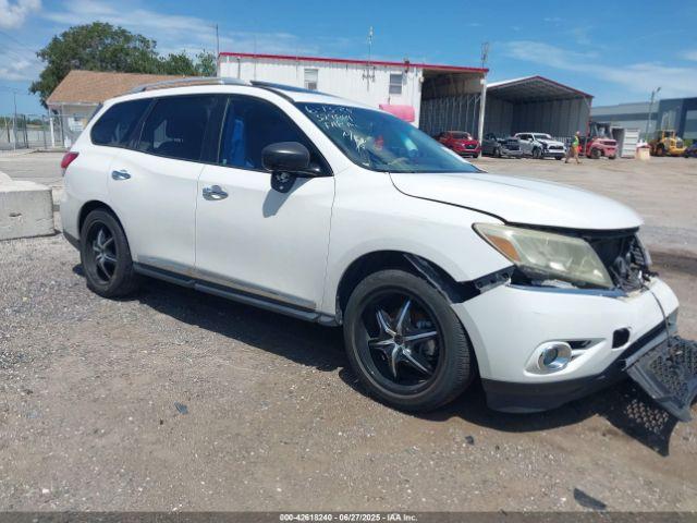  Salvage Nissan Pathfinder