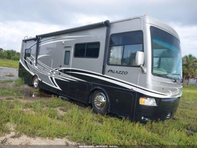  Salvage Freightliner Chassis