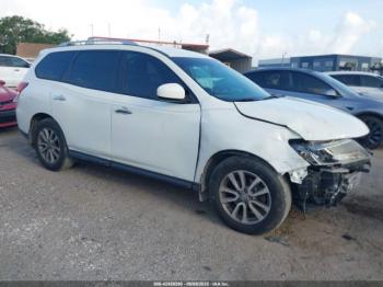  Salvage Nissan Pathfinder
