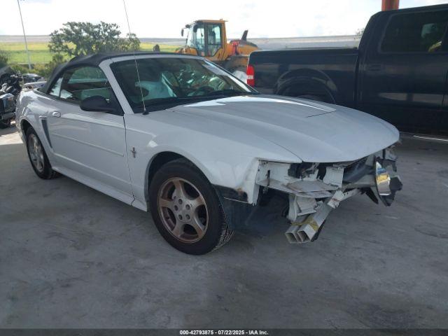  Salvage Ford Mustang
