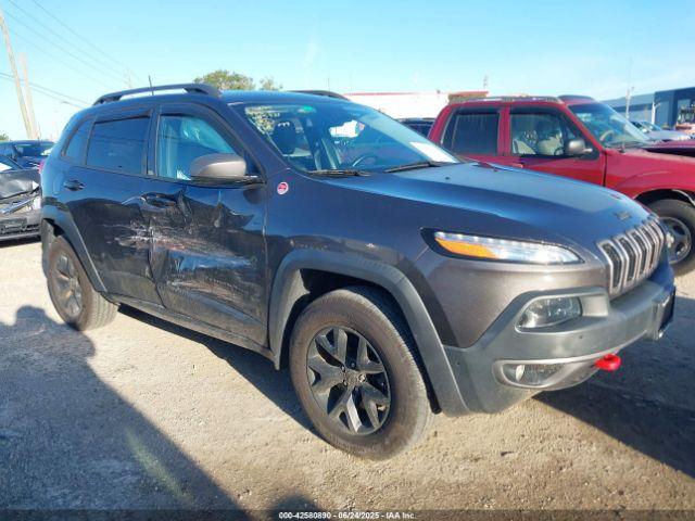  Salvage Jeep Cherokee