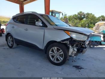  Salvage Hyundai TUCSON
