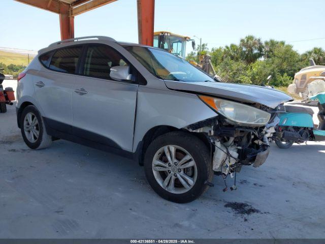  Salvage Hyundai TUCSON