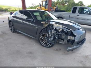  Salvage Porsche Panamera