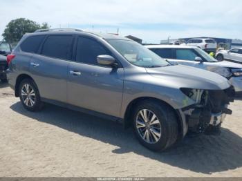  Salvage Nissan Pathfinder