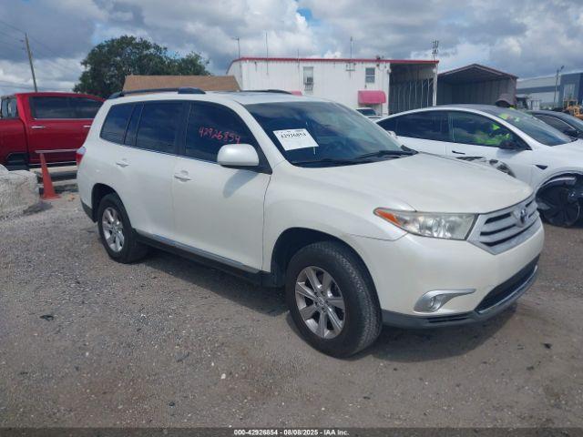  Salvage Toyota Highlander