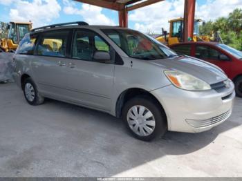  Salvage Toyota Sienna