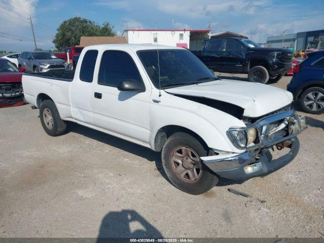  Salvage Toyota Tacoma