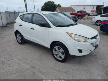  Salvage Hyundai TUCSON