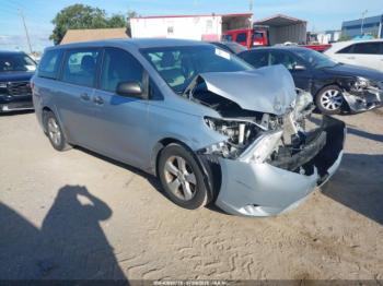  Salvage Toyota Sienna