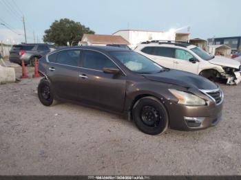  Salvage Nissan Altima