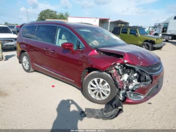  Salvage Chrysler Pacifica