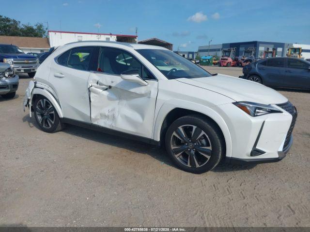  Salvage Lexus Ux