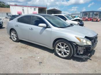  Salvage Nissan Maxima