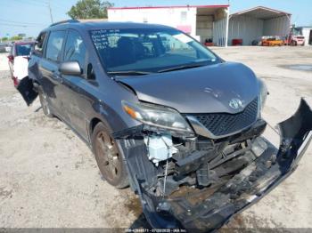  Salvage Toyota Sienna