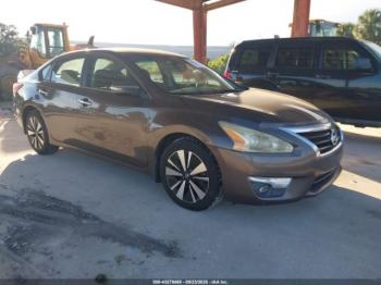  Salvage Nissan Altima