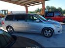 Volkswagen Routan Se Image 13