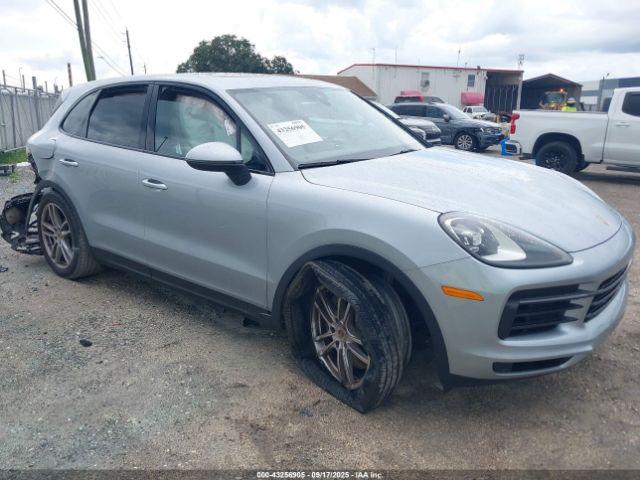  Salvage Porsche Cayenne