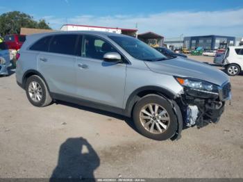  Salvage Kia Sorento