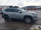Toyota RAV4 Le Image 12