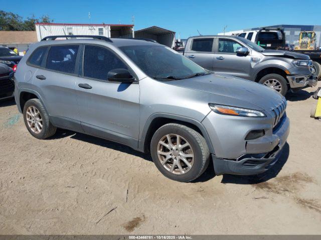  Salvage Jeep Cherokee