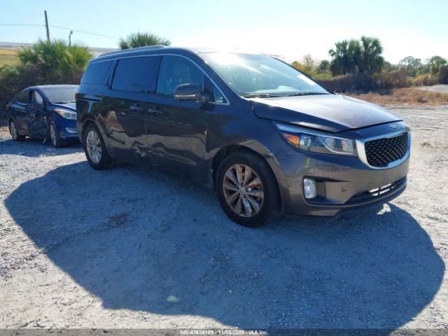  Salvage Kia Sedona