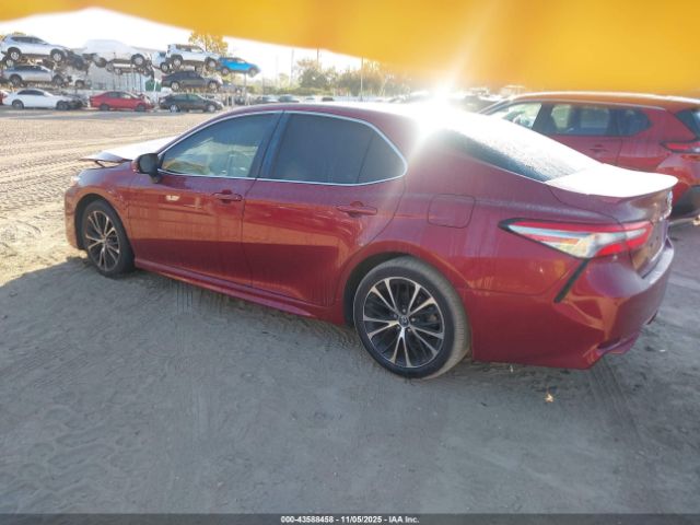 Toyota Camry Se Image 7