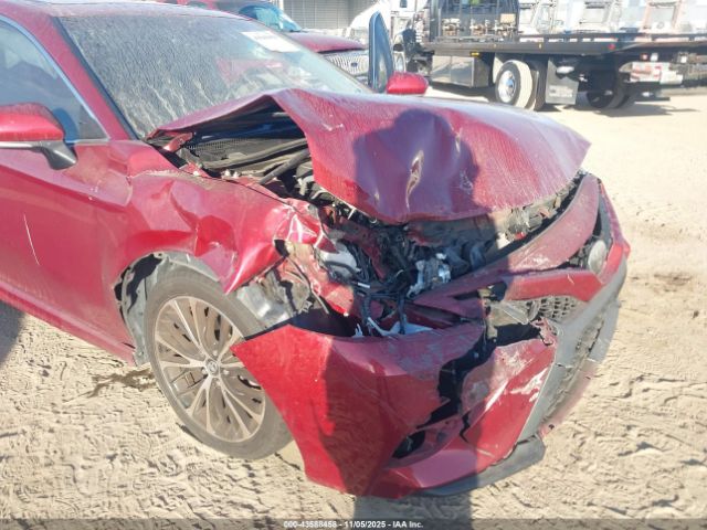 Toyota Camry Se Image 5