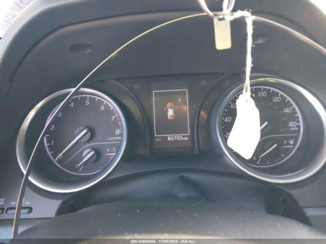 Toyota Camry Se Image 6