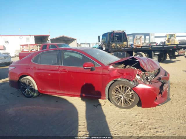 Toyota Camry Se Image 14